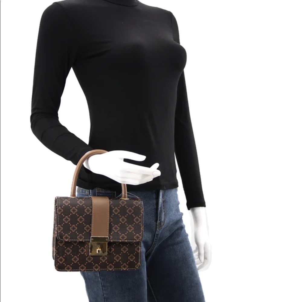 NWT. Brown Crossbody-Purse - Picture 8 of 9